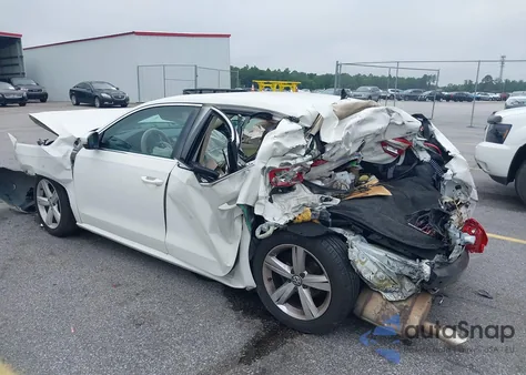 2013 Volkswagen Passat Se из США, поврежденный, VIN 1VWBH7A39DC053560